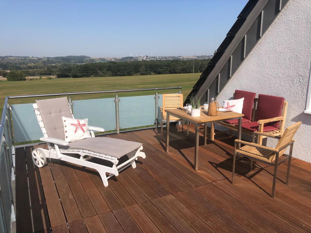 Appartamento Ferne Und Weite Im Sauerland Blick Ueber Das Ruhrtal Barge Esterno foto